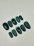 Tomie "Curse of Beauty" Cat Eye Press On Nails | Apres Short Round